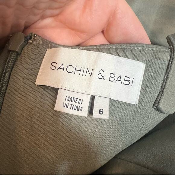 BHLDN Sachin + Babi Corset Style Satin Ruffle
Hem Dress Size 6 Green - Picture 3 of 6